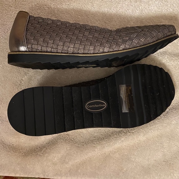 Flat comfort shoe - Picture 2 of 4
